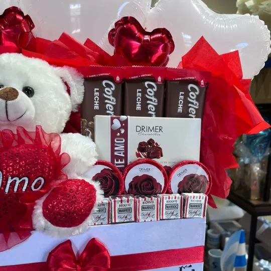 Box con peluche globos y chocolates red